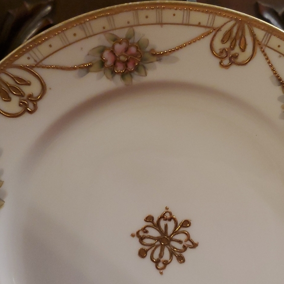 Handpainted Nippon 100-year-old bread plate - Picture 2 of 3